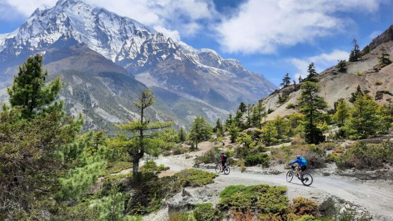 Annapurna-circuit-mountain-bike-tour