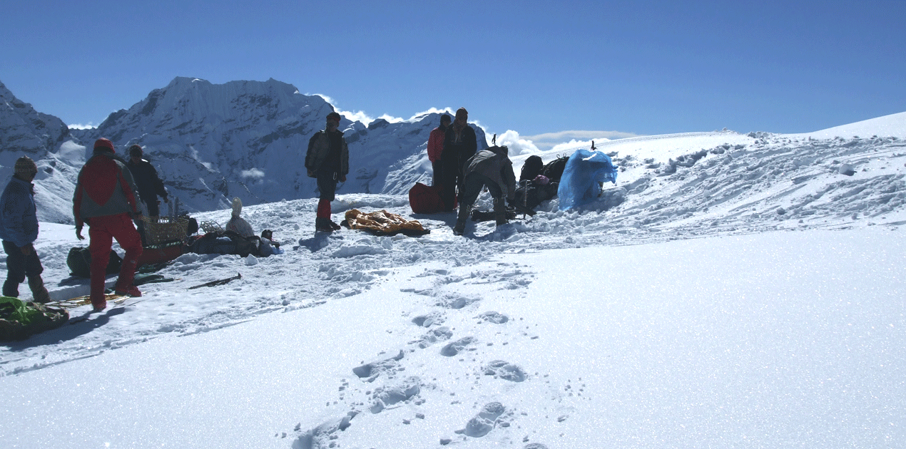 Mera-Peak-Amphu-Lapcha-Pass-1